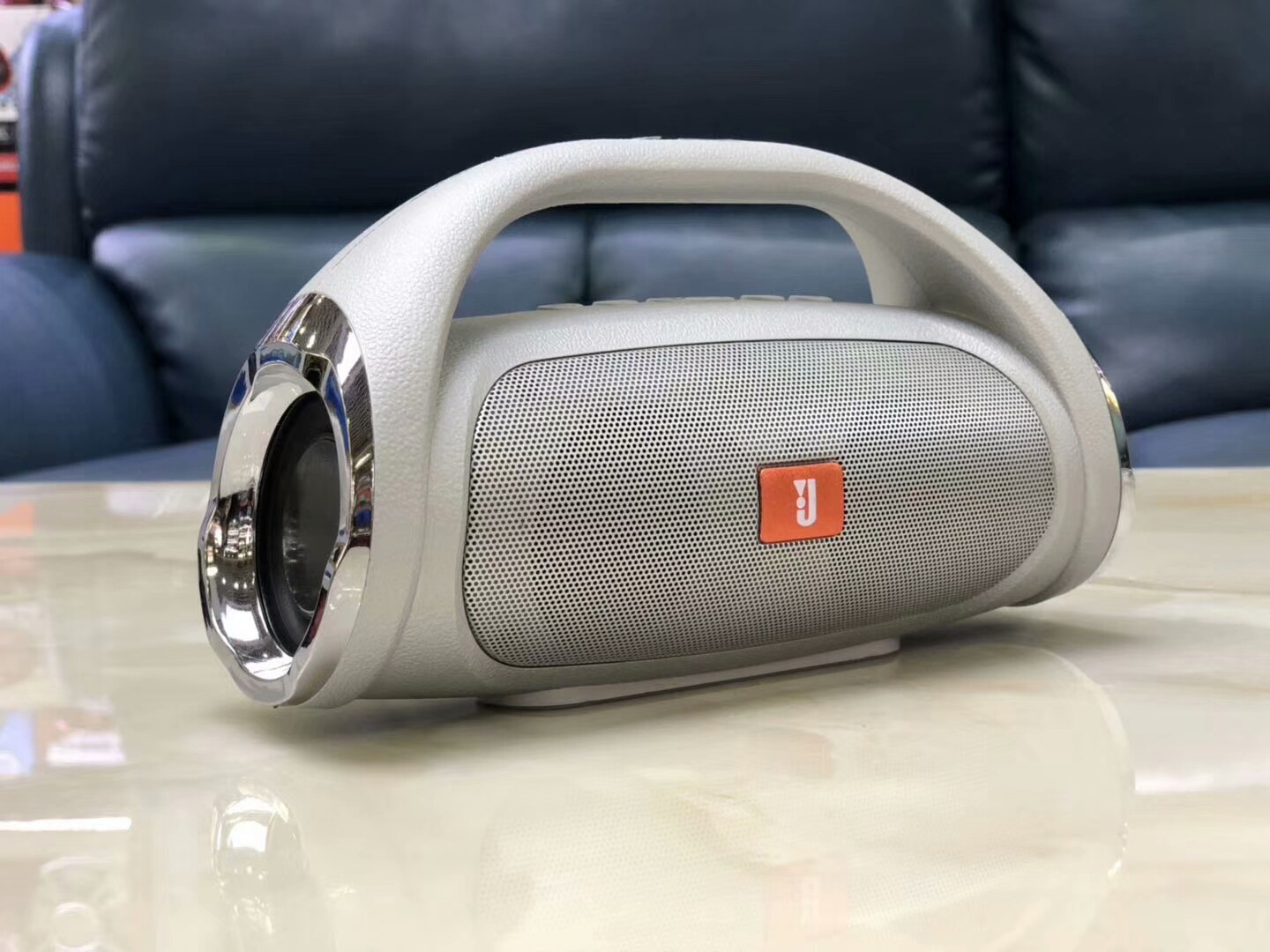 Jbl boombox. ДЖБЛ Бумбокс 2. Колонка JBL Бумбокс 2. JBL Boombox 2 с Bluetooth. JBL Boombox 3.