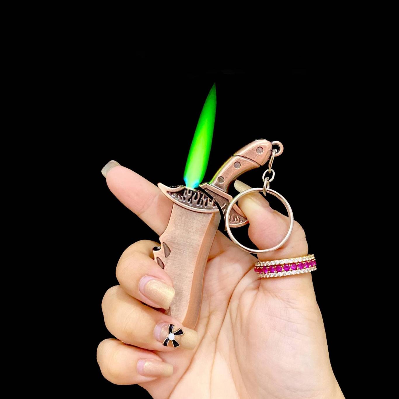 Bật lửa hình cây đao bằng kim loại - xài gas có móc khóa