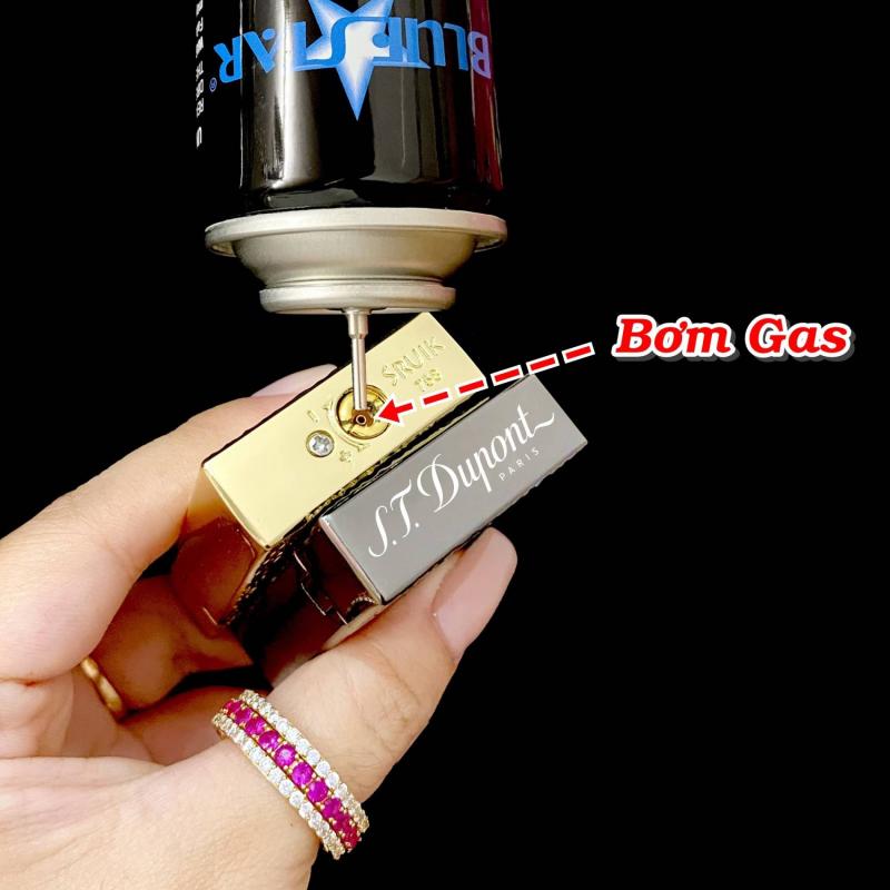 Bật lửa Dupont vân gõ búa M-70 fullbox xài gas màu bạc